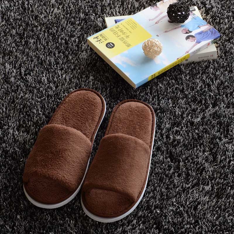 Ett par unisex mjuka botten vinter tofflor hotell resor bärbara tofflor engångs hem gäst inomhus bomull tyg toffel