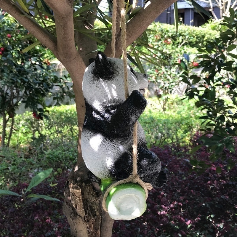 Statue de Panda en bambou noir et blanc mignon sur la balançoire créative, décoration d'extérieur pour la maison et le jardin