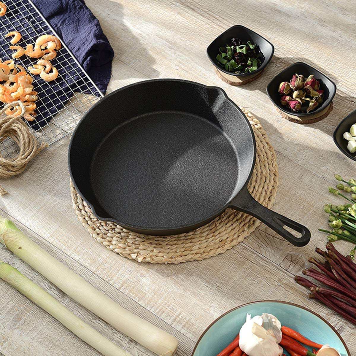 NonStick Coating Frying Pan Cast Iron BBQ Skillet Safe Cooking Pan Set Multipurpose Cookware Use for Home Kitchen 20/25/30CM