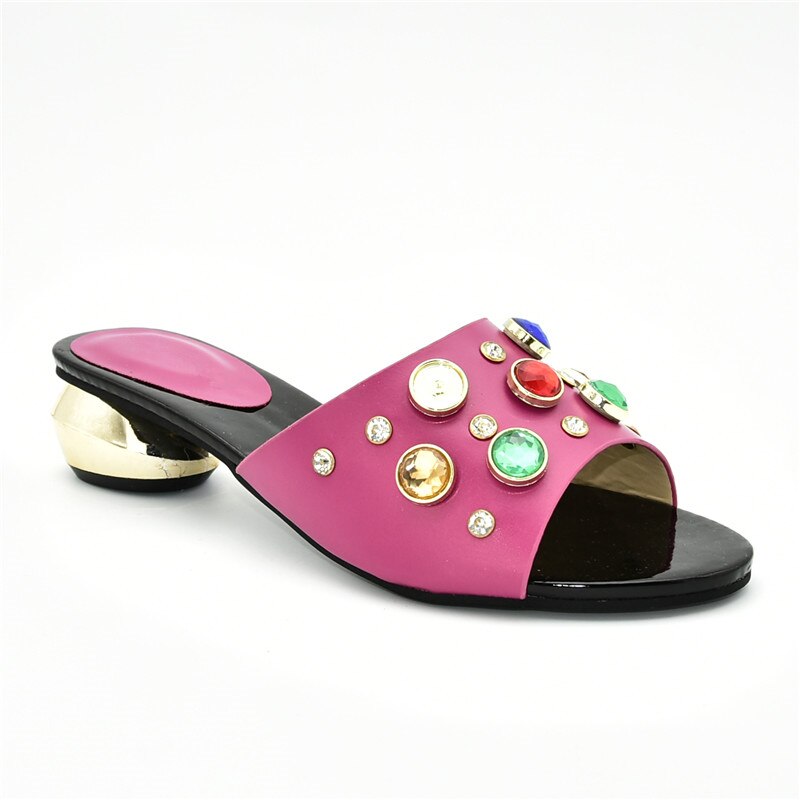 Sko dame luksus dame sandaler med hæler italienske kvinner bryllup sko dekorert med rhinestone pumps dame sko