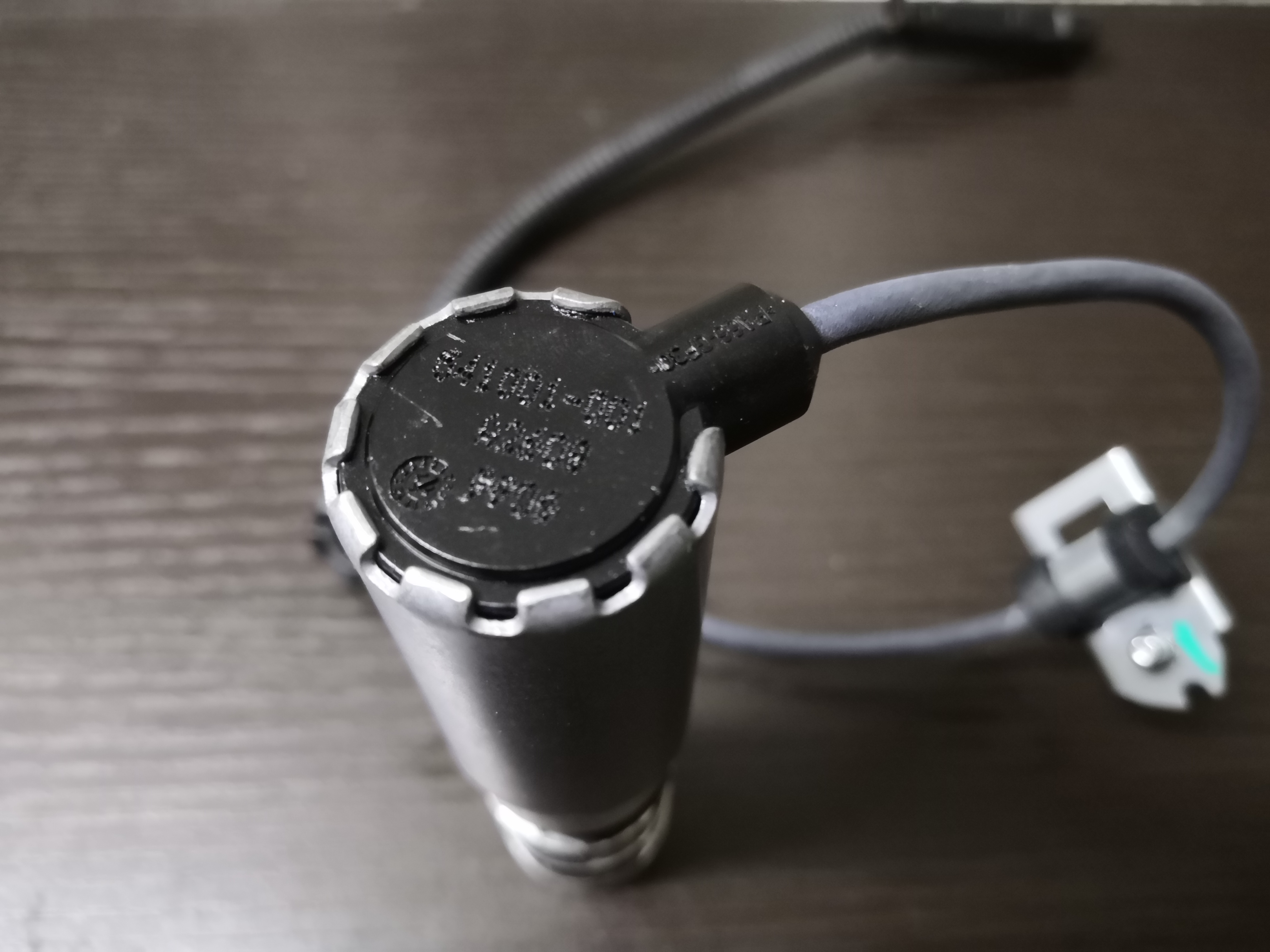 IERNA V7 647 238 80 VVT OCV control Solenoid Valve V764723880 For Peugeot 207 308 408 508 RCZ Citroen C3 C4 C5 1.6T