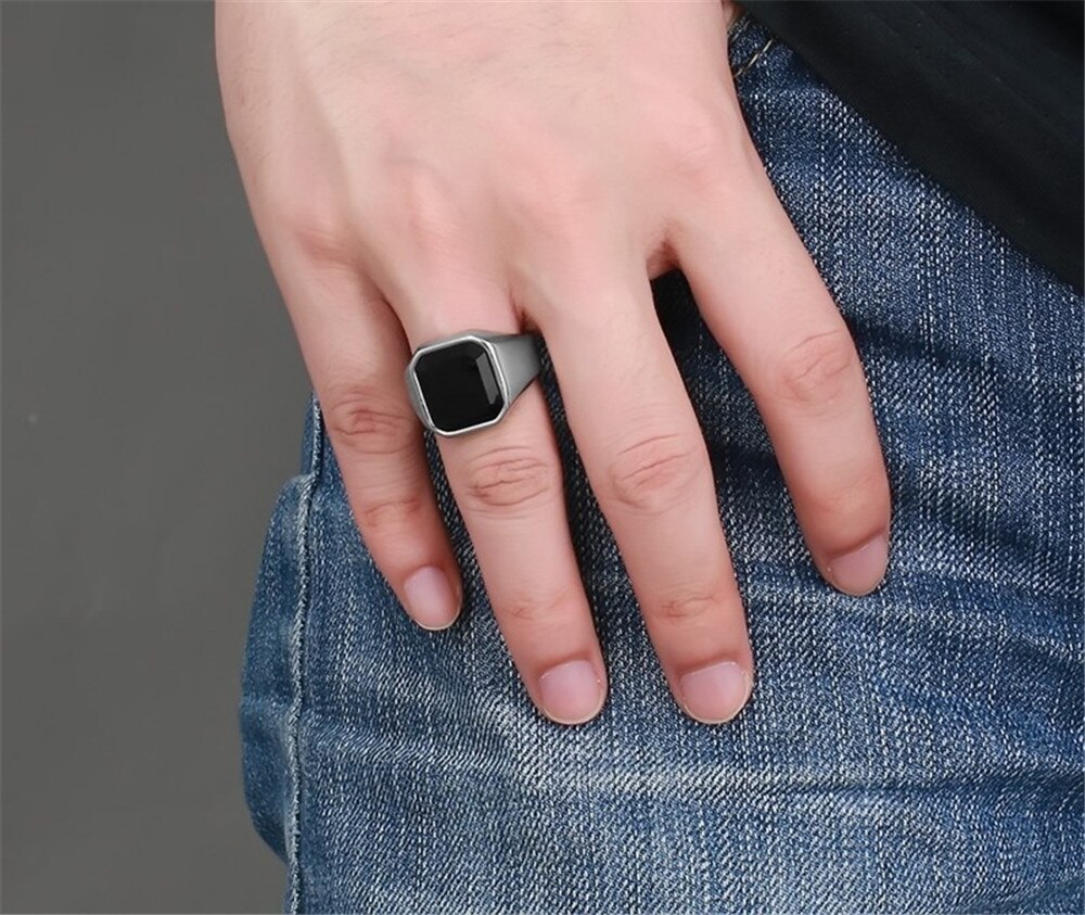Venda quente anel de sinal masculino da moda com cristal preto clássico grande pedra masculino dedo anéis boa sorte jóias