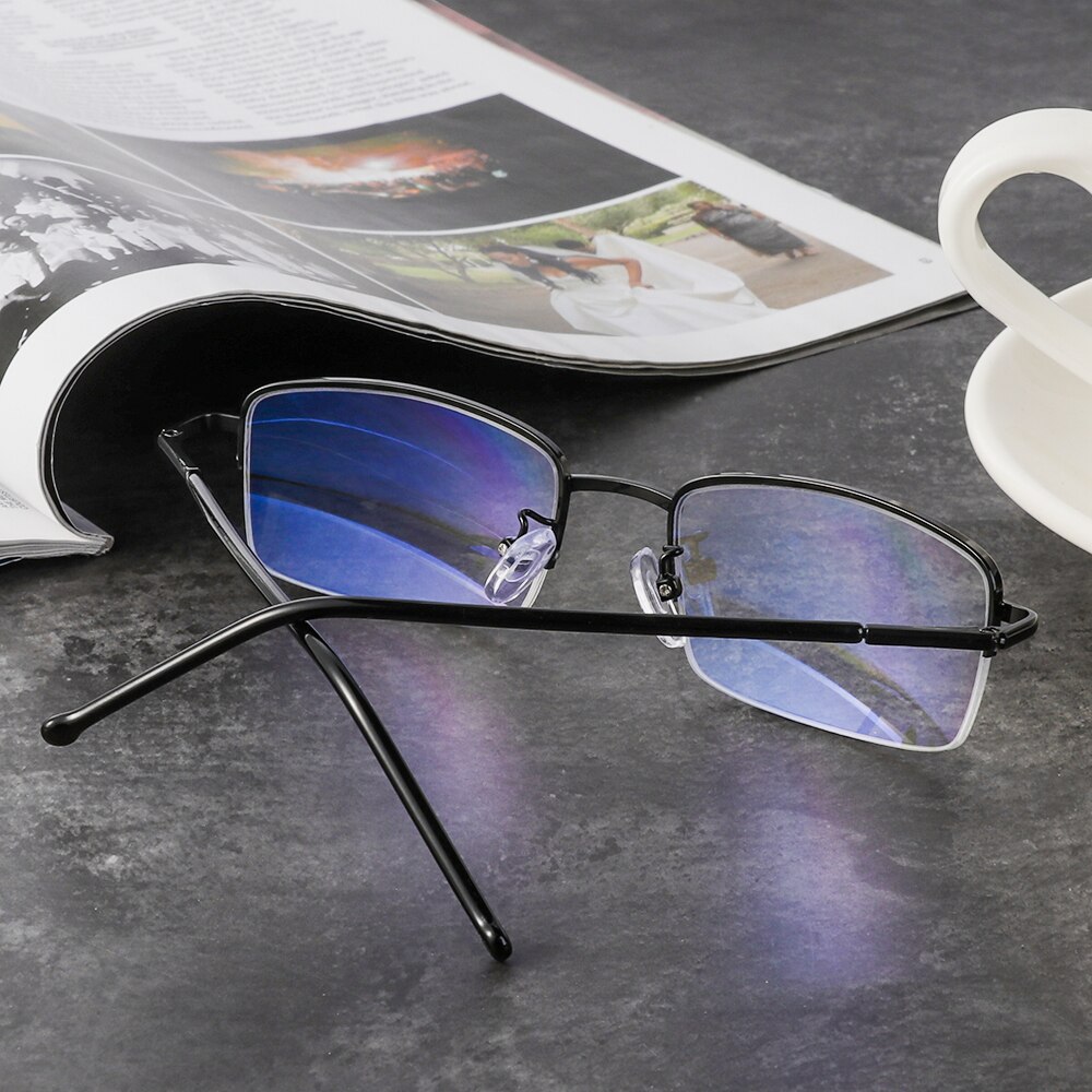 Titanium Frame Metal Progressive Multifocal Reading Glasses Bifocal Anti Blue Light Presbyopia Glasses Women Men
