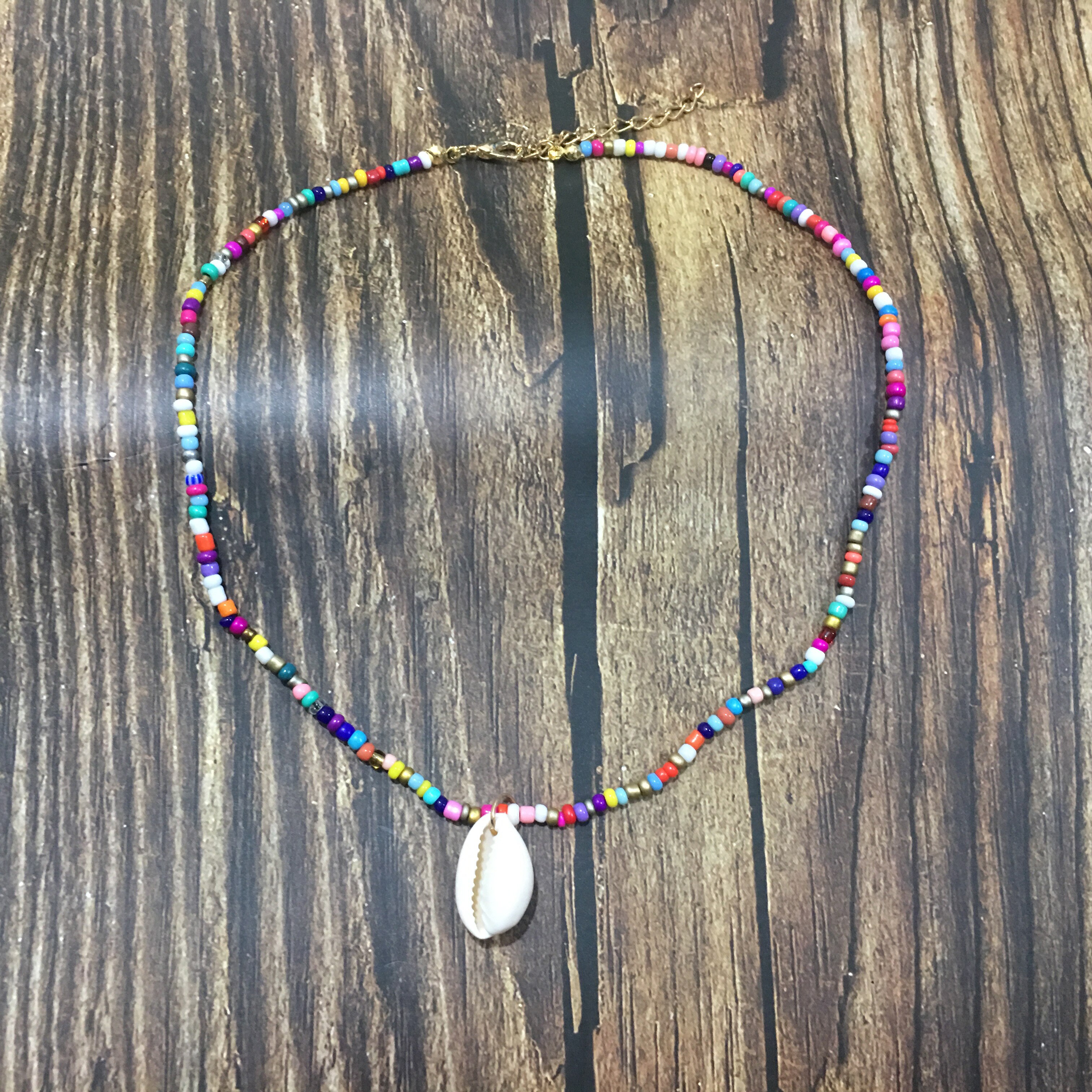 Proste koraliki shell Strand naszyjnik kobiety String z koralikami krótkie shell Choker naszyjnik biżuteria 16 cali Chokers naszyjnik prezent