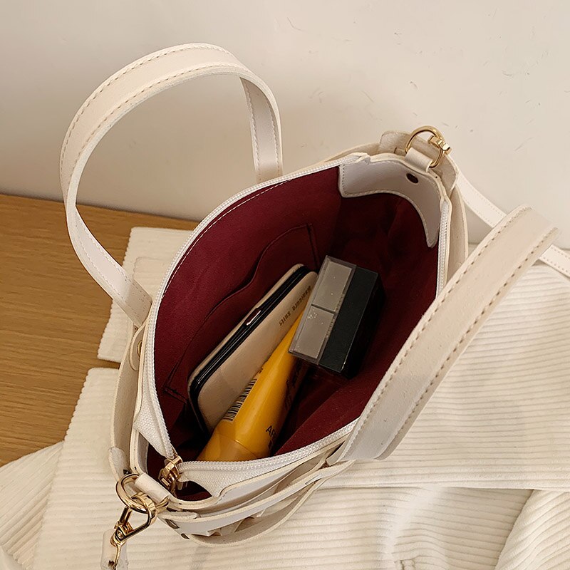 Atli Halve Cirkel Kleine Pu Lederen Crossbody Tassen Voor Vrouwen Trend Vrouwen Branded Trending Schouder Handtassen Tote