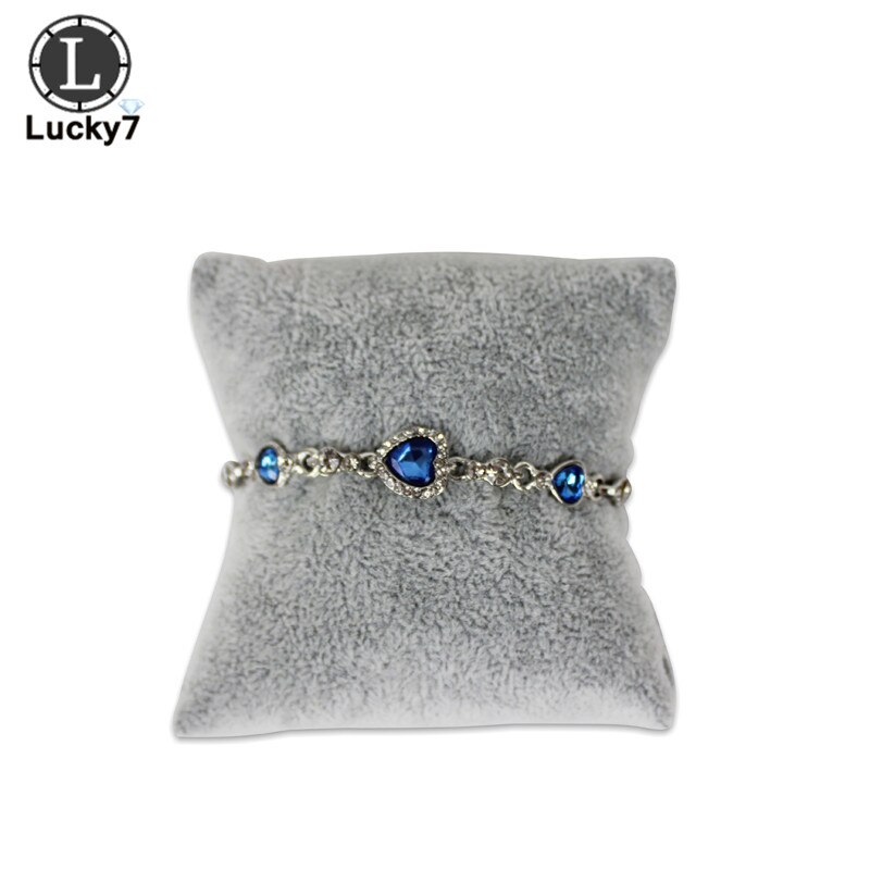 1pc Grey Velvet Watch Pillow Jewellery Display Props Flannel Bracelet Display Watch Storage Display Pillow Display Stand Jewelry: Middle