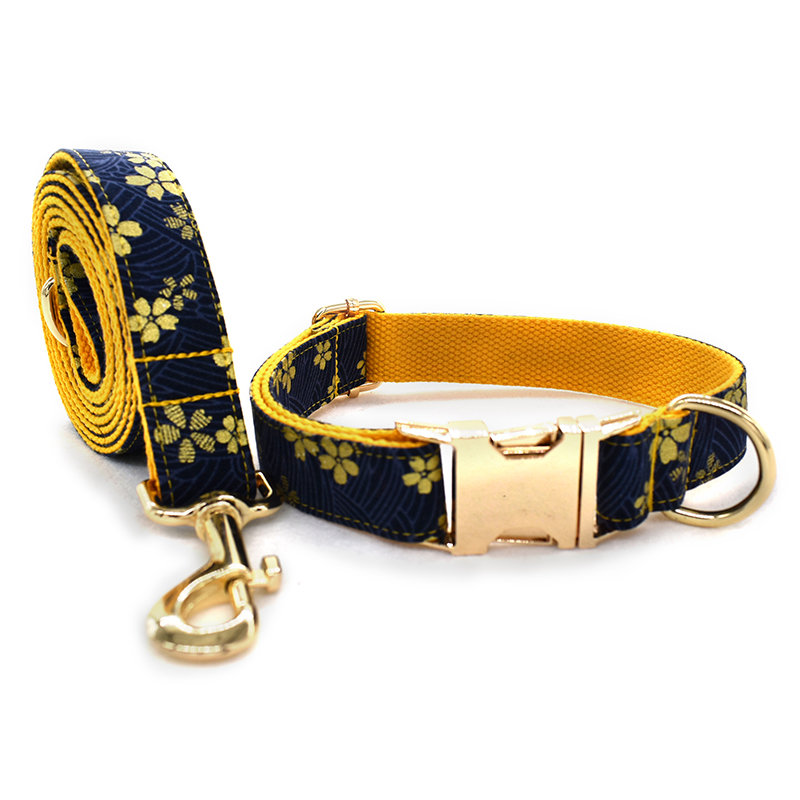 Collier à graver nom et identification du téléphone, nœud pour chien, chiot, boucle en métal, fabricant de collier à fleurs, prix d'usine, 4 tailles