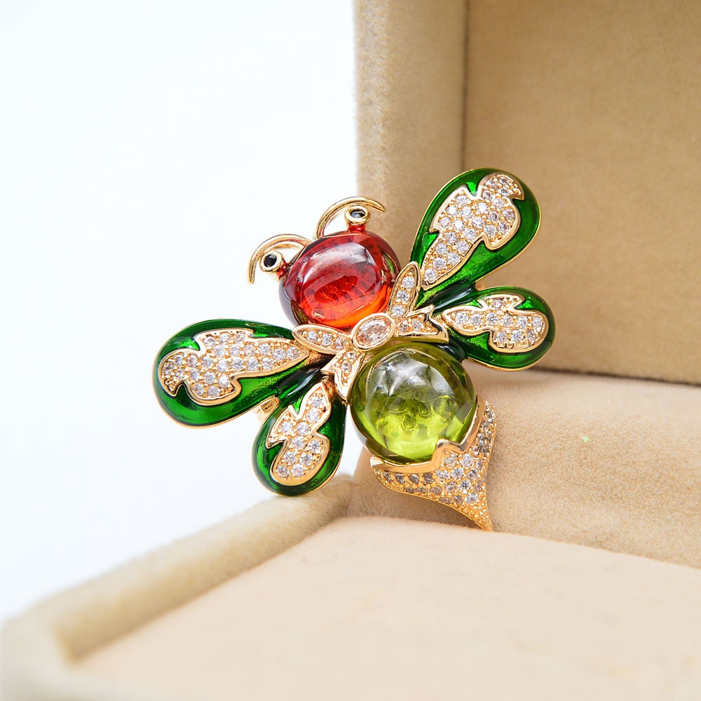 CINDY XIANG Coloful Crystal Bee Brooches for Women Small Cute Insect Honeybee Cubic Zirconia Brooch 2 Colors Available