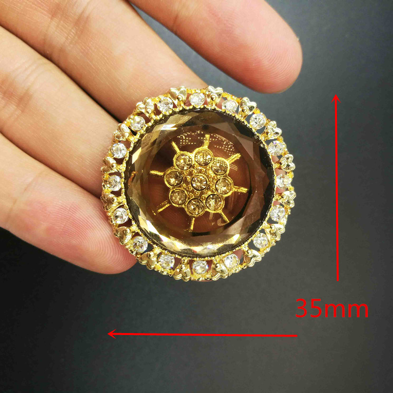 35mm Big craft leveranties Handgemaakte decoratieve strass Metalen Knoppen, naaien knoppen op bontjassen kledingstuk accessoires: Gold