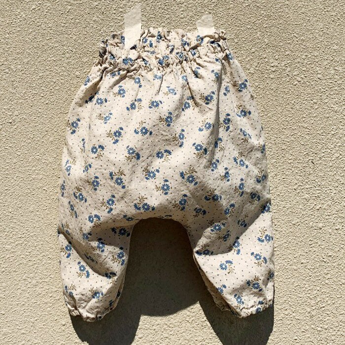 3814 baby sommer blomster tynde bomuldsbukser baby piger bukser høj talje klimaanlæg myg buksebørn tøj bukser: Blå blomst / 90cm