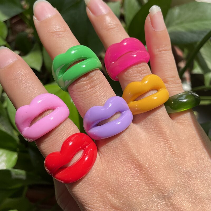Summer Trendy Punk Red Lips Shape Resin Finger Rings Mouth Lip Acrylic Colorful Ring for Women Girls Jewelry HUANZHI