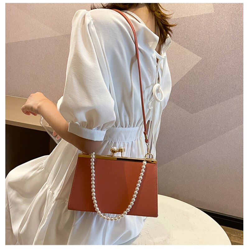 Trend Women PU Leather Bags Shoulder Pack Portable Pearls Handle Envelope Square Decorative Ladies Party Purse