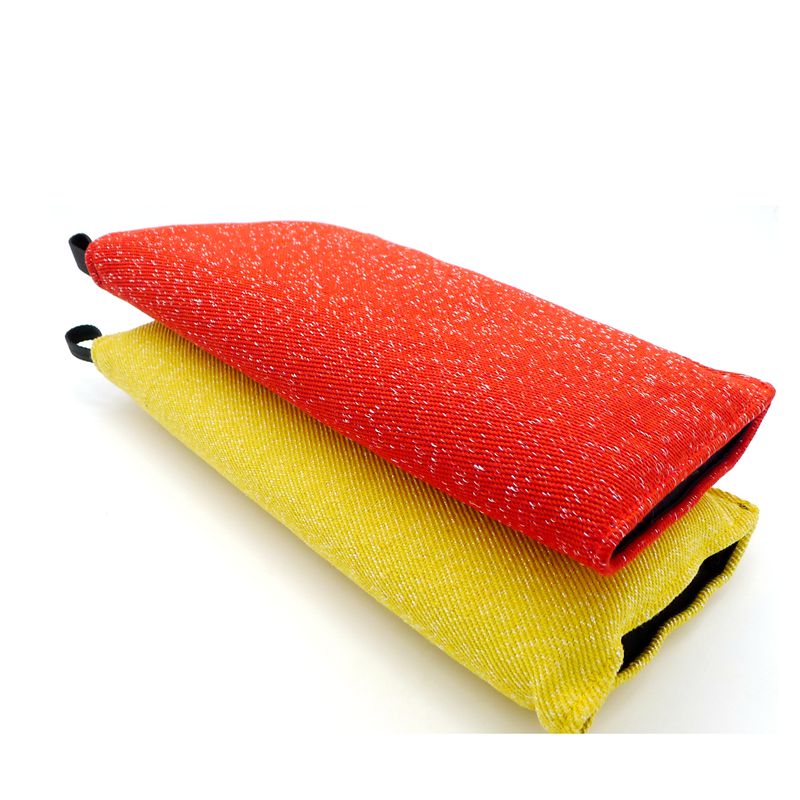 Dog Bite Sleeves Training Suit Agility Equipment Protection Arm Durable Puppy Chewing Pillow Interactive Toys Pet Accessories: red 1PCS