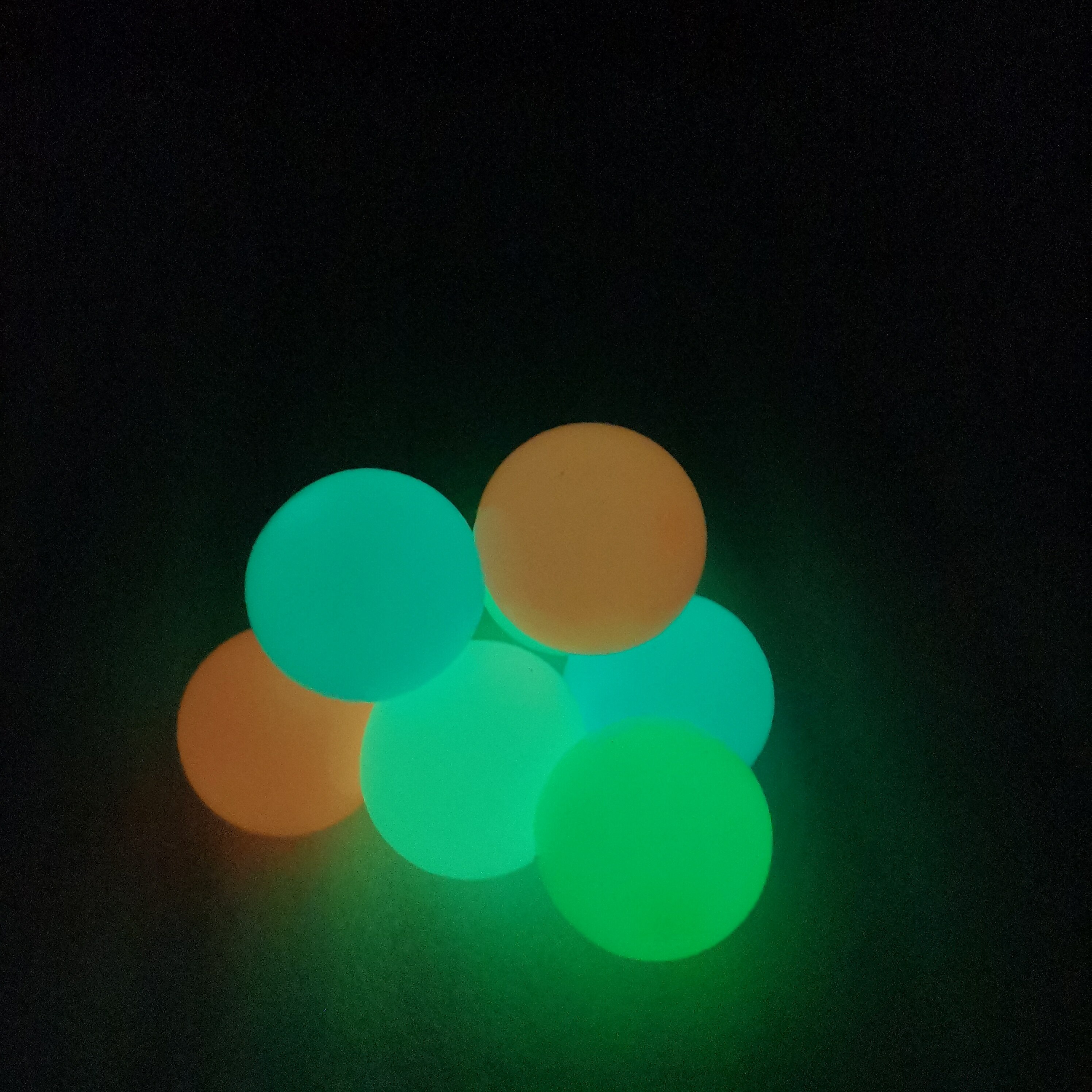 4 pz/set soffitto appiccicoso parete palle Fidget giocattoli Glow In The Dark Squishy Anti Stress sfere luminose estensibile morbido spremere