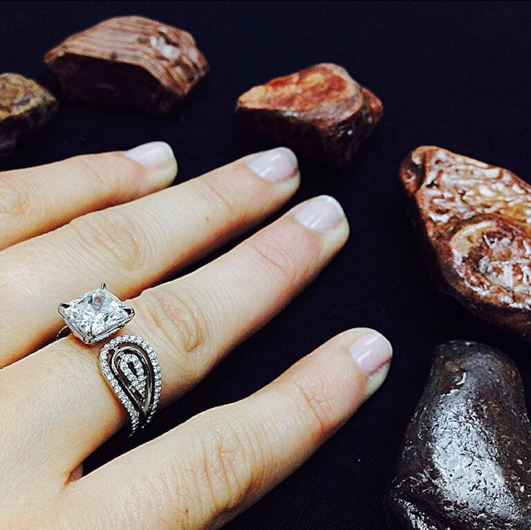 Huitan Open Rings For Women With Square Cubic Zircon Stone Prong Setting Micro Paved Vinatge Female Accessories Ring