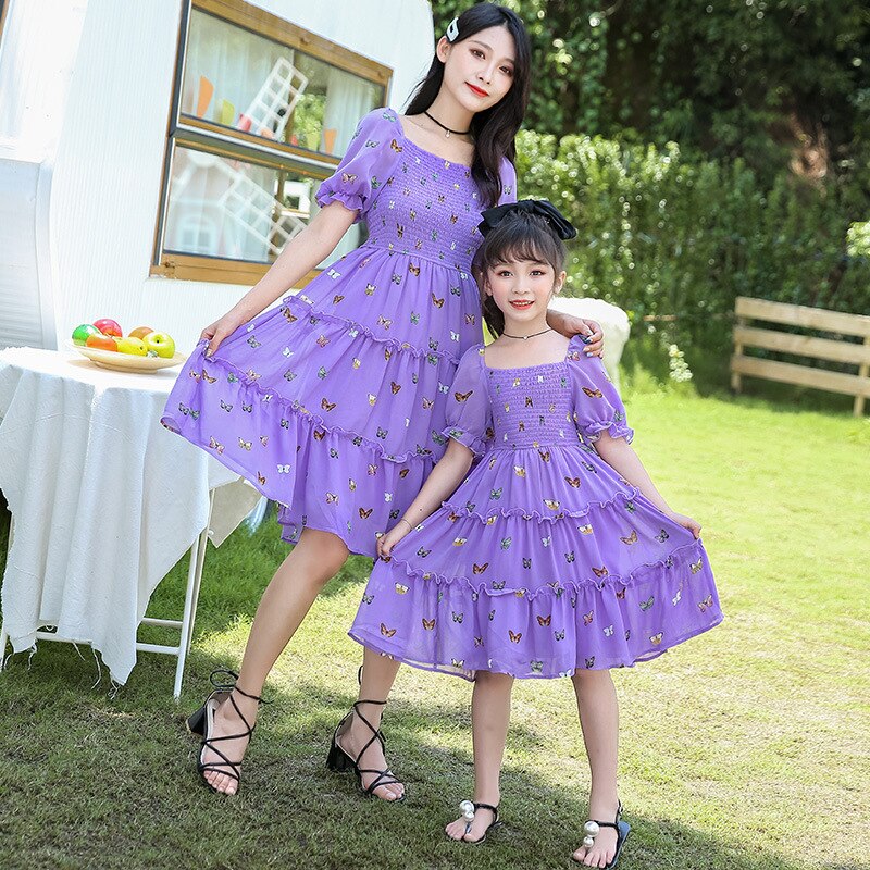 Tweeling baby moeder en dochter jurk paarse bloemenprint zomer moeder en ik trouwjurk familie bijpassende outfits