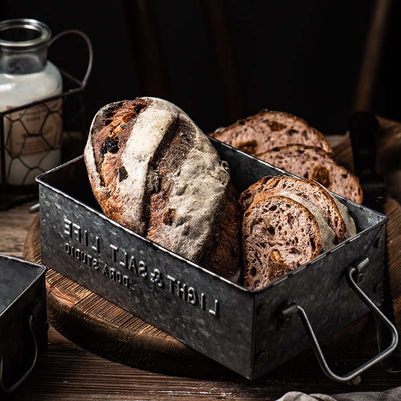Vintage gammelt smihåndtak engelsk serveringsbrett retro metall oppbevaring diverse brett frokost brød kakefat rektangulær boks