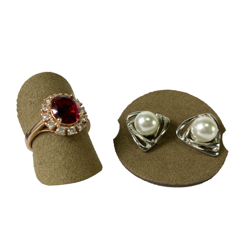 Lot 3 sztuk stojak do prezentacji pierścionków uchwyt arkusz kolczyk pierścienie Rack kolczyki przechowywania Organizador De Joyas Para Colgar Anillo: coffee suede