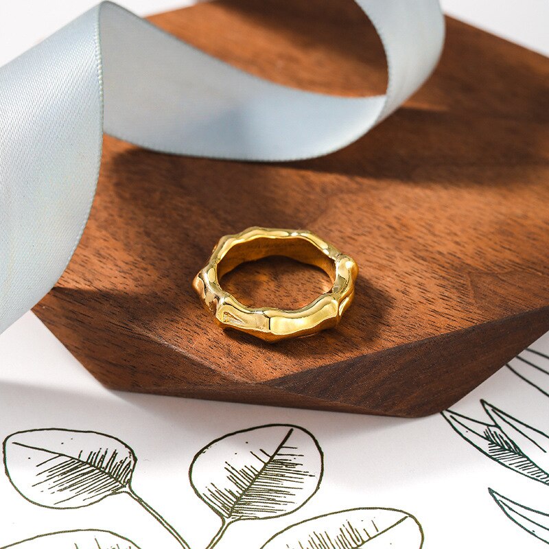 HUANZHI Neue Korea Einfache Unregelmäßige Geometrische Verdrehte Quadrat Schwarz Zirkon klobig Gold Metall Ring für Frauen Männer Partei Schmuck: A