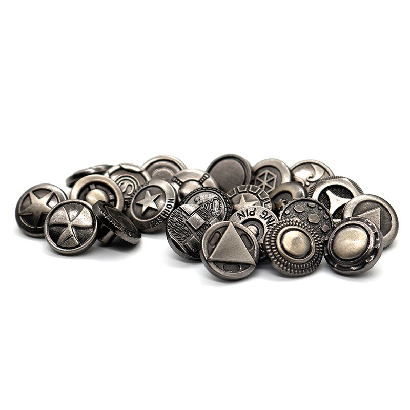 Métal mao ding kou sandales bouton d'été en cuir sandales bouton accessoires chaussons pour hommes suivi avec bouton de connexion
