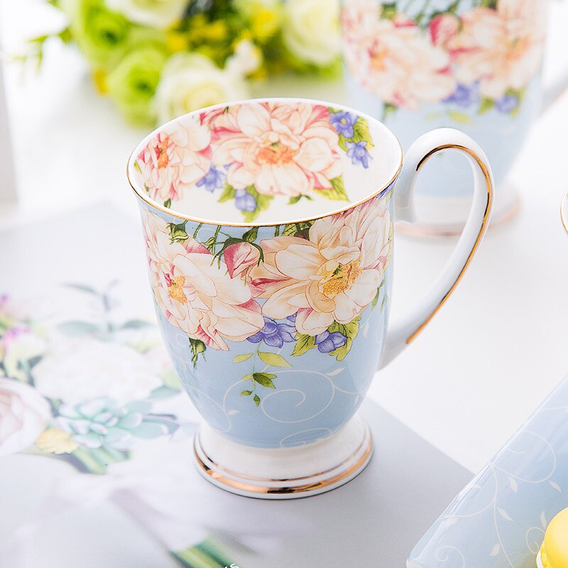 Ambiente Porseleinen mok ca. 400 ml beker bone china mok voor thee of koffie herfst winter kerst kerst kow bell