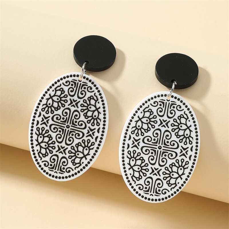 Pendientes largos originales para mujer, aretes de acrílico con estampado 3D Retro tallado, novedad de