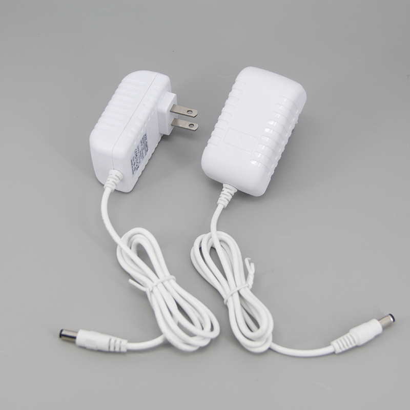 Weißer LED-Treiber Wechselstrom 100 V-240V zu Gleichstrom 12V 2a Netzteil Adapter Beleuchtung Transformatoren Schalt wandler Ladegerät für LED-Streifen