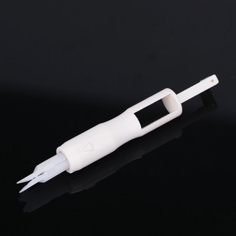 1PC Needle Threader Hand Machine Sewing Automatic Thread Device For Elderly Guide Needle Home Sewing Accessories Threader Tool: White
