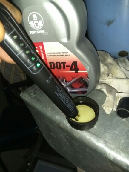 Brake Fluid Liquid Tester Car Brake Liquid Digital Tester For DOT3/DOT4 Automotive Testing 5 LED Car Diagnostic Indicator Pen