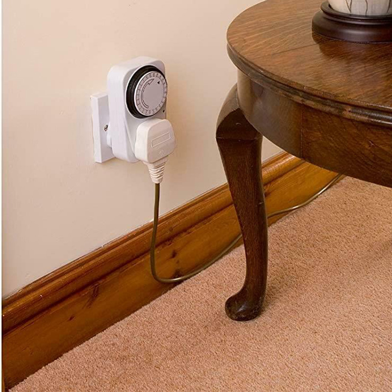 3 Pin UK plug 24-hour Timer Wall Socket Mains timer Plug In Timer Timing Clock Socket UK Plug Timer Switch Outlet