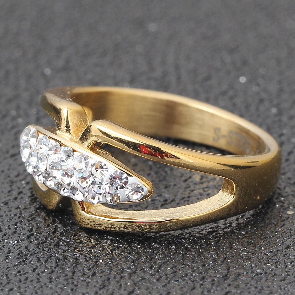 Anel de dedo de aço inoxidável de alta qualidade da cor do ouro com anel de noivado cristal jóias de casamento para as mulheres anel anel