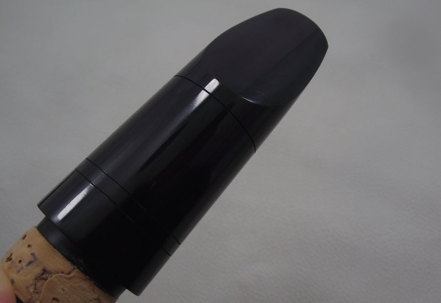 Hard rubber Bb clarinet mouthpiece Good tone And material