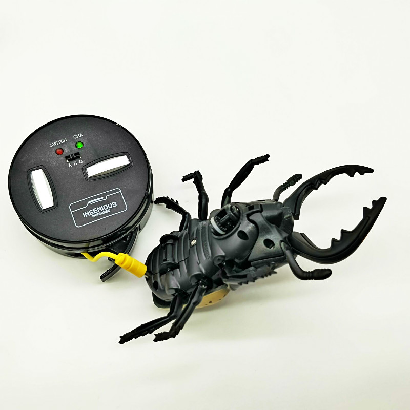 Vreemde Afstandsbediening Kever Schop Kever Simulatie Van Molestering Insect Infrarood Rc Elektrische Insect Speelgoed Echt Running