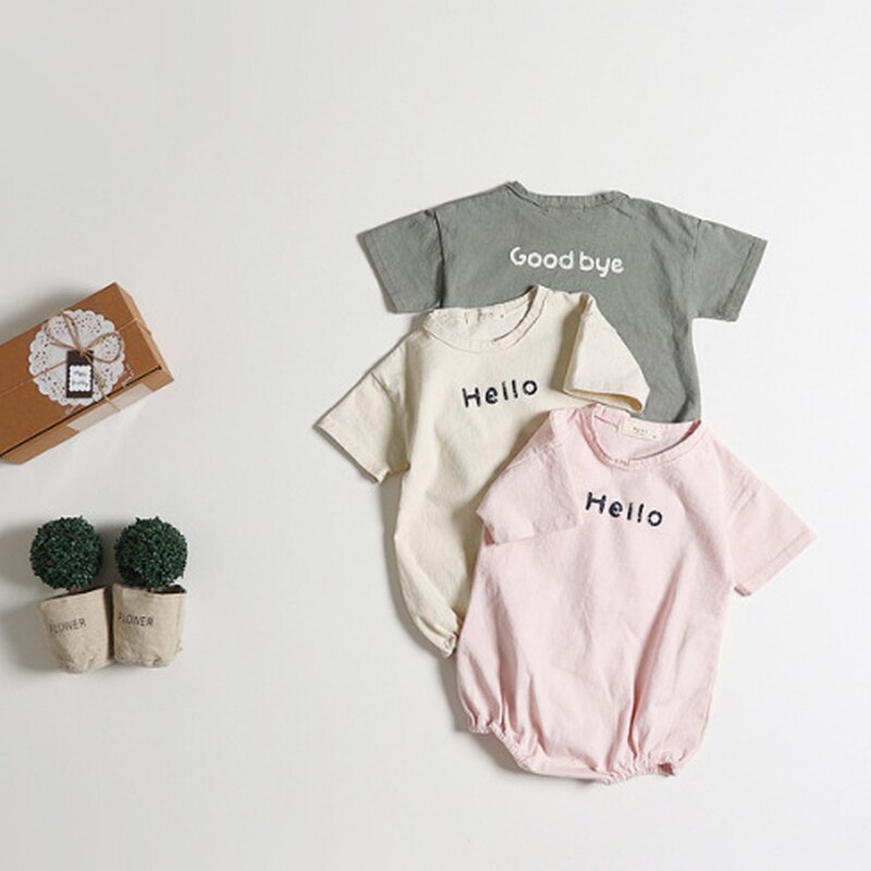 Zomerse koreaanse baby bodysuits met letterprint voor jongens en meisjes, jumpsuits en schattige babykleding