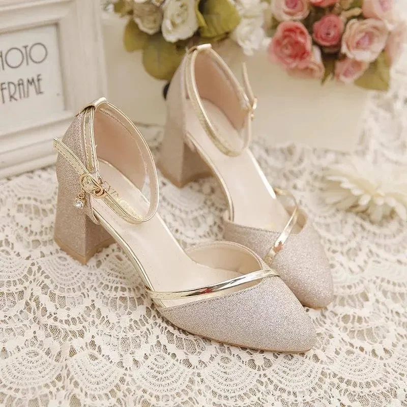 Baotou-Sandalias De tacón grueso De raíz puntiaguda para Mujer, Zapatos De con hebilla De una palabra, versión coreana, novedad: Oro / 34