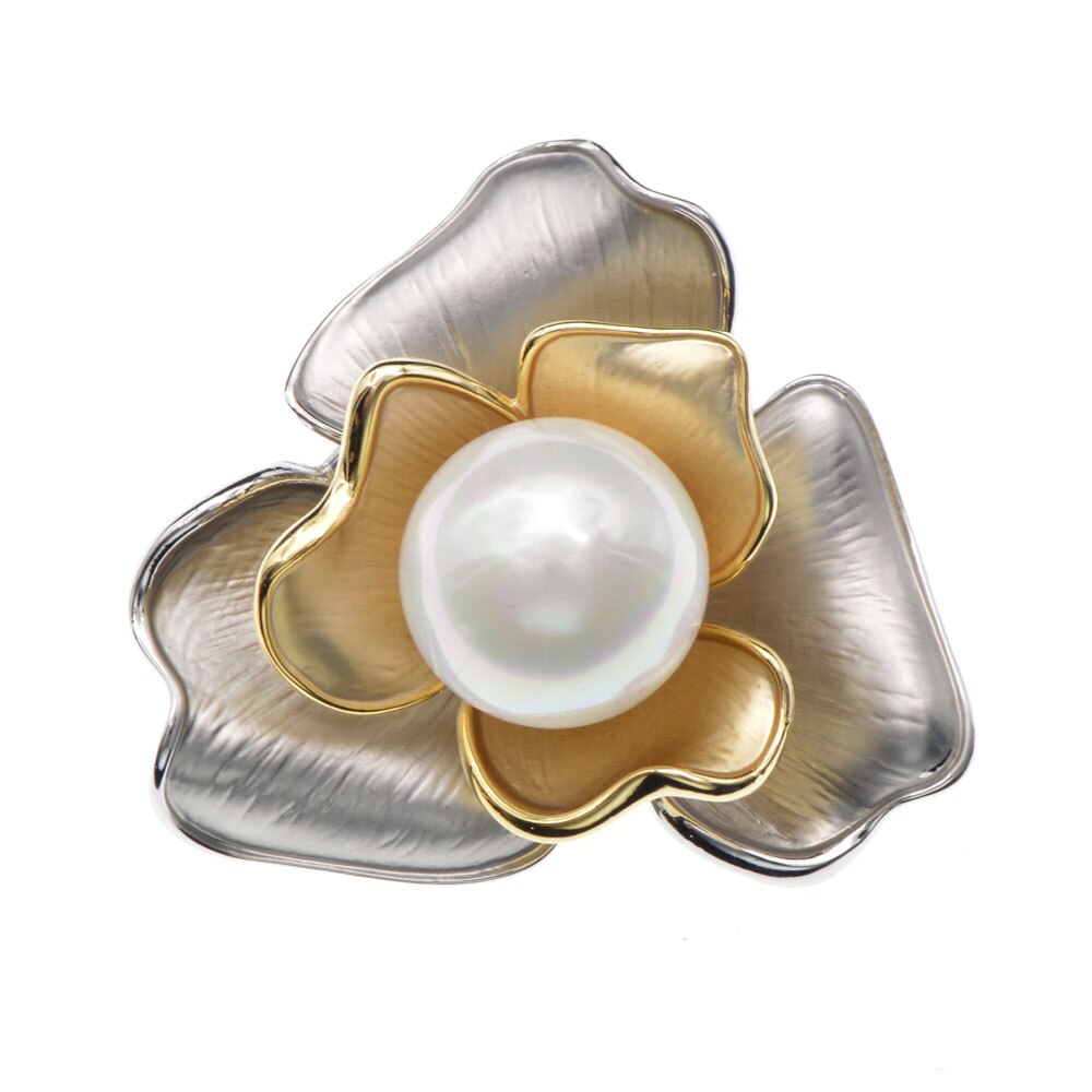 CINDY XIANG Matte Gold Color Pearl Flower Brooches For Women Eegant Luxury Brooch Pin 2 Colors Available High Qualiry: silver