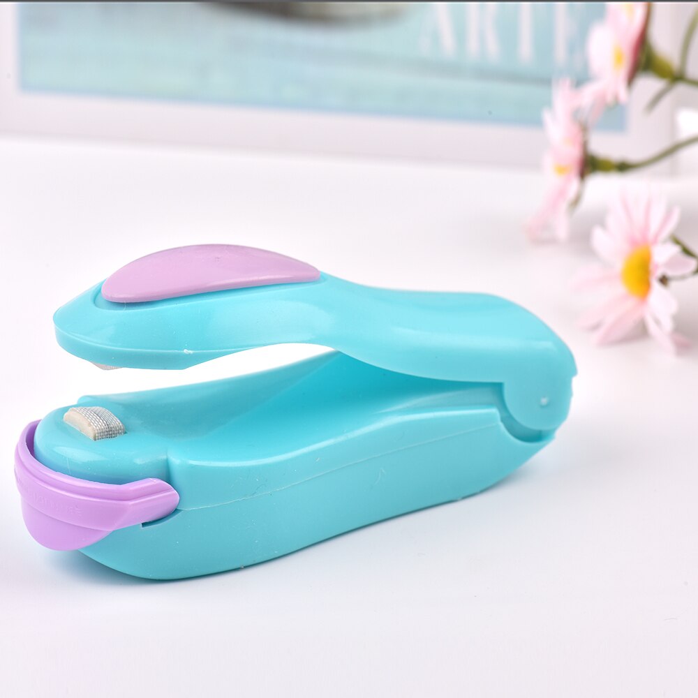 Mini Handheld Holder Electric Heating Snack Sealing Machine Machine Sealed Packaging Plastic Bag Sealed Food Bag: H