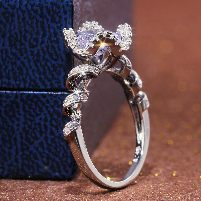 Huitan Trendy Plant Wedding Engagement Ringen Met Blossom Bloem Shiny Cubic Zircon Stone Twist Kronkelende Band Ring