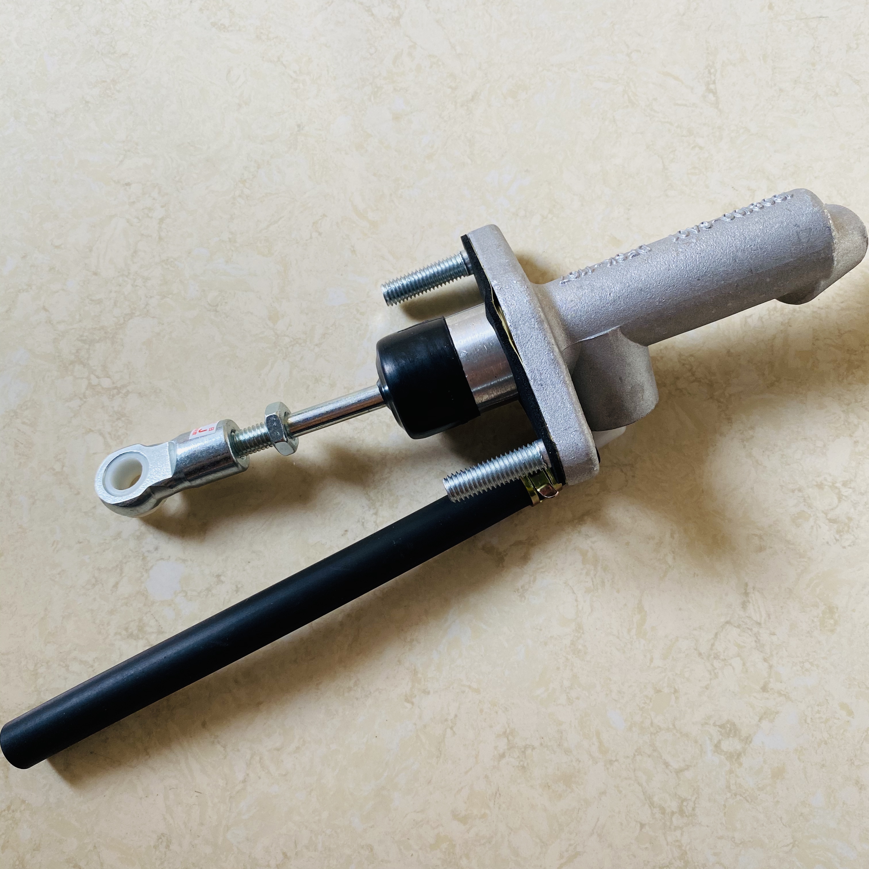 Koppelingshoofdcilinder Voor Dfsk Glory 580 Oem: 1608100-SA01