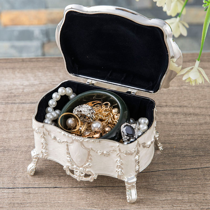 Ryssland europeisk kunglig prinsessa smyckeskrin smyckeskrin hög silvervit metall plasttillbehör få ett fodral