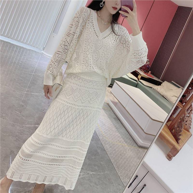 Fransk strikket uthulet sett med v-hals pullover jacquard-topp og smalt strikket skjørt i to deler: S / Hvit