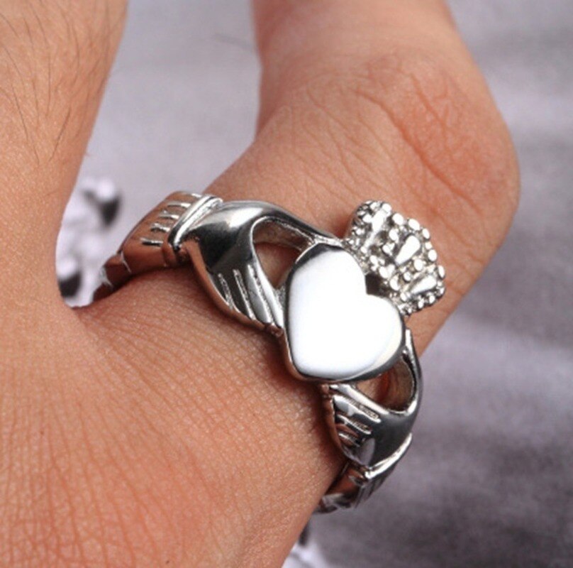 Classic Northern Ireland Style Claddagh Heart Love Ring Glamour Ladies Party Wedding Jewelry