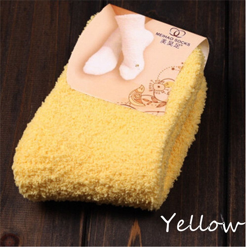 1 paar Winter Herfst Warm Casual Candy Kleur Womens Lady Dikke Coral Fleece Slipper Korte Sokken Fuzzy Kousen Effen sok: yellow