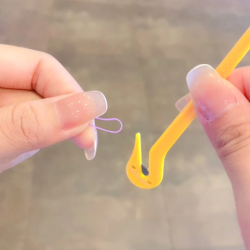 Nuevas herramientas para quitar bandas de goma para el cabello, cortador de goma para no daña la cabeza de salón, cuchillo para cortar, accesorios de estilismo, colores mezclados