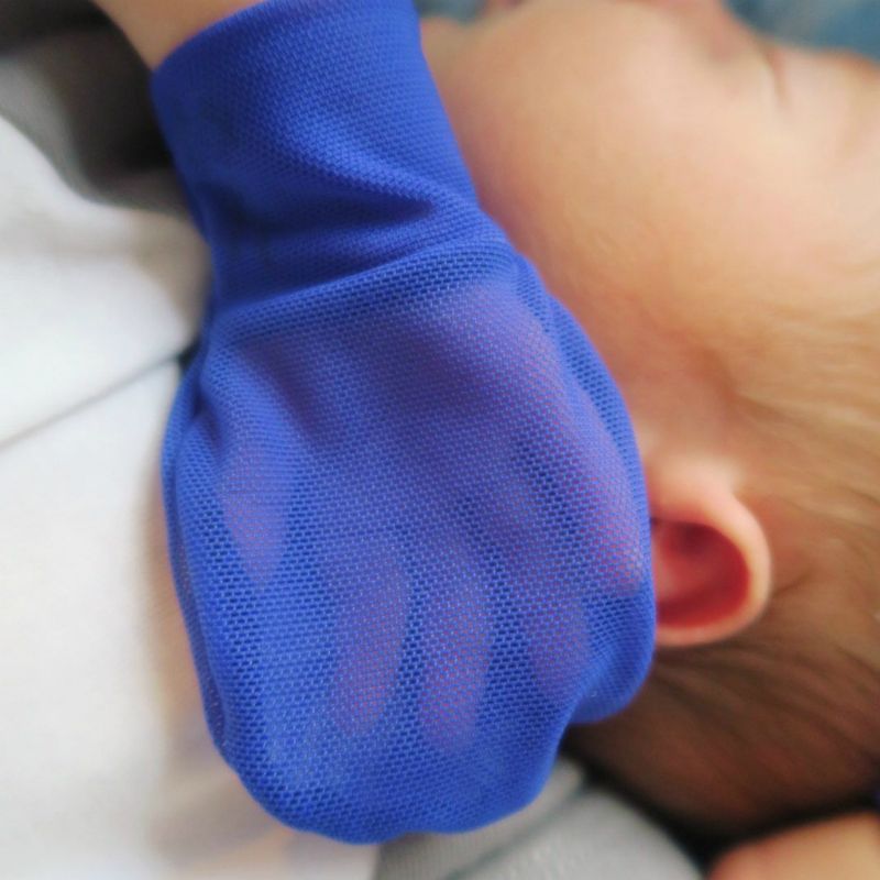 Neugeborenen Anti Kratzer Handschuhe Sommer Atmungsaktive Gittergewebe Baby Handschuhe freundlicher Schutz Gesicht Handschuhe Fäustlinge