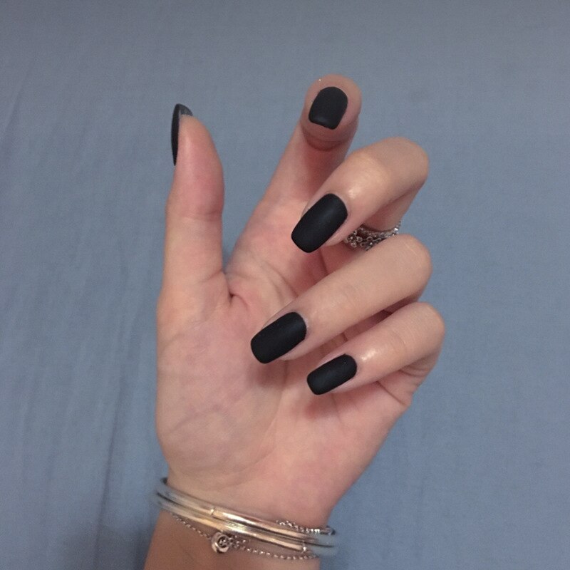 Faux ongles noir mat à couverture complète, 24 pouces, tête carrée courte, doux, givré, populaire, couleur unie, pointes d'art des ongles