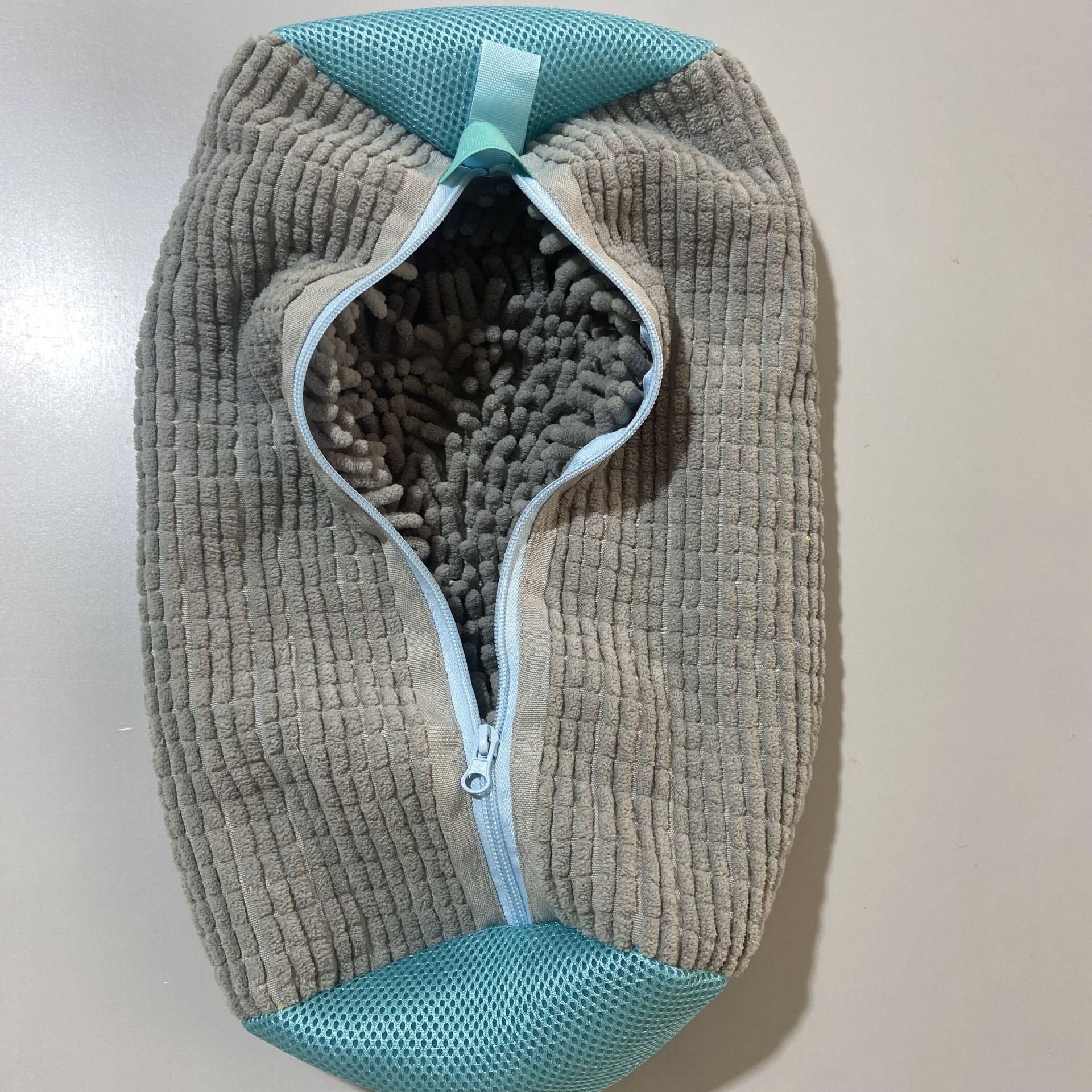 Fluffy Fiber 360° Surround Cleaning Shoe Washing Bag - Reusable Durable Machine-Washable Laundry Bag with Zipper Closure(1pc): Blue