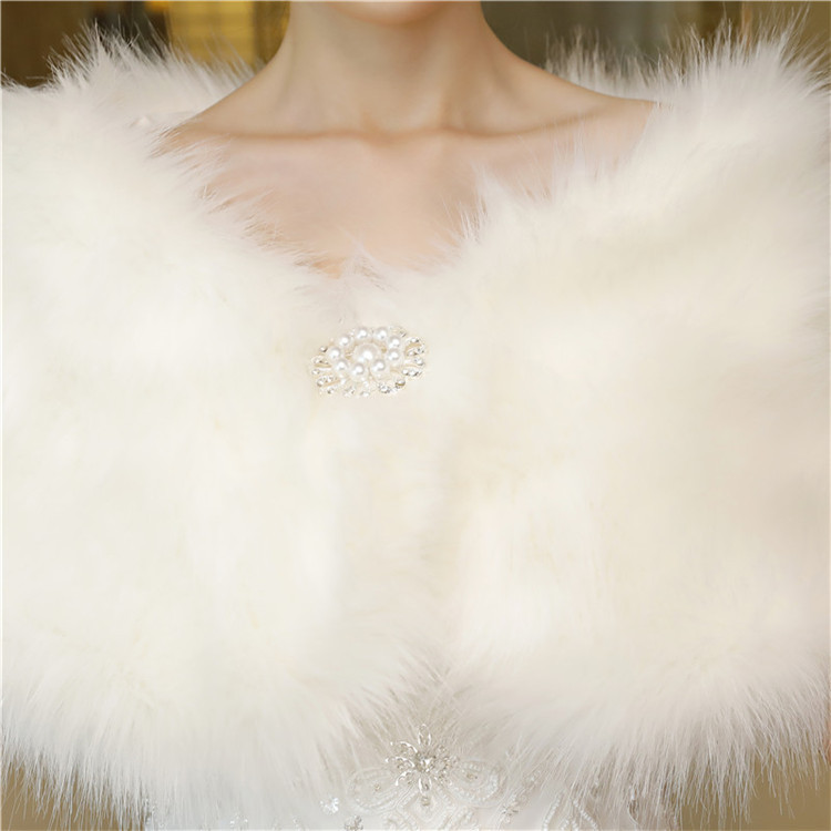 JaneVini Winter Lässig Anlass wickeln für Frauen Pelz Bolero Hochzeit Faux Pelz Stola Umhänge Perlen Stift Braut Schal Boleros De novia