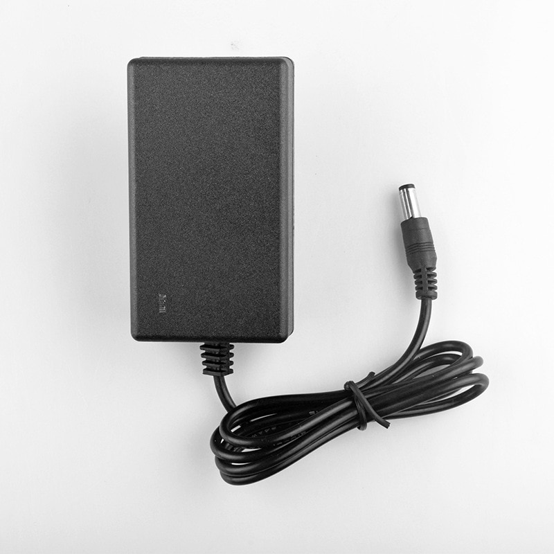 16.8V 2A 21V 1A 8.4V 2A Eu/Us Plug 18650 Lithium Battery Charger Dc 5.5 Mm * 2.1 Mm 100-240V Lithium Li-Ion Batterij Wall Charger