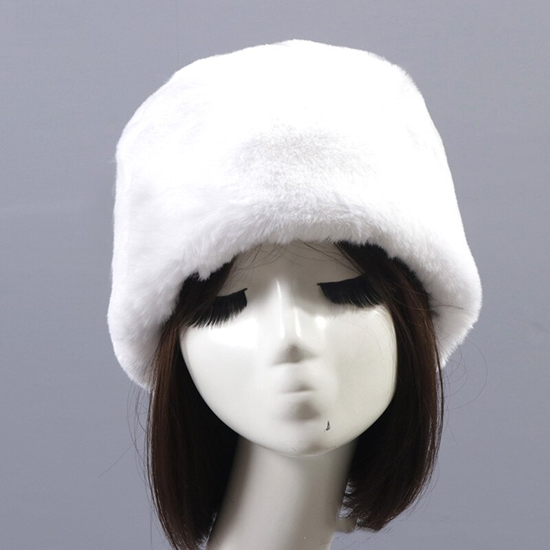 Moda Rrabbit Faux futro kozak styl rosyjski kobiety zimowe miękkie czapki narciarskie ciepłe okrągłe płaskie czapki kobiece nakrycia głowy